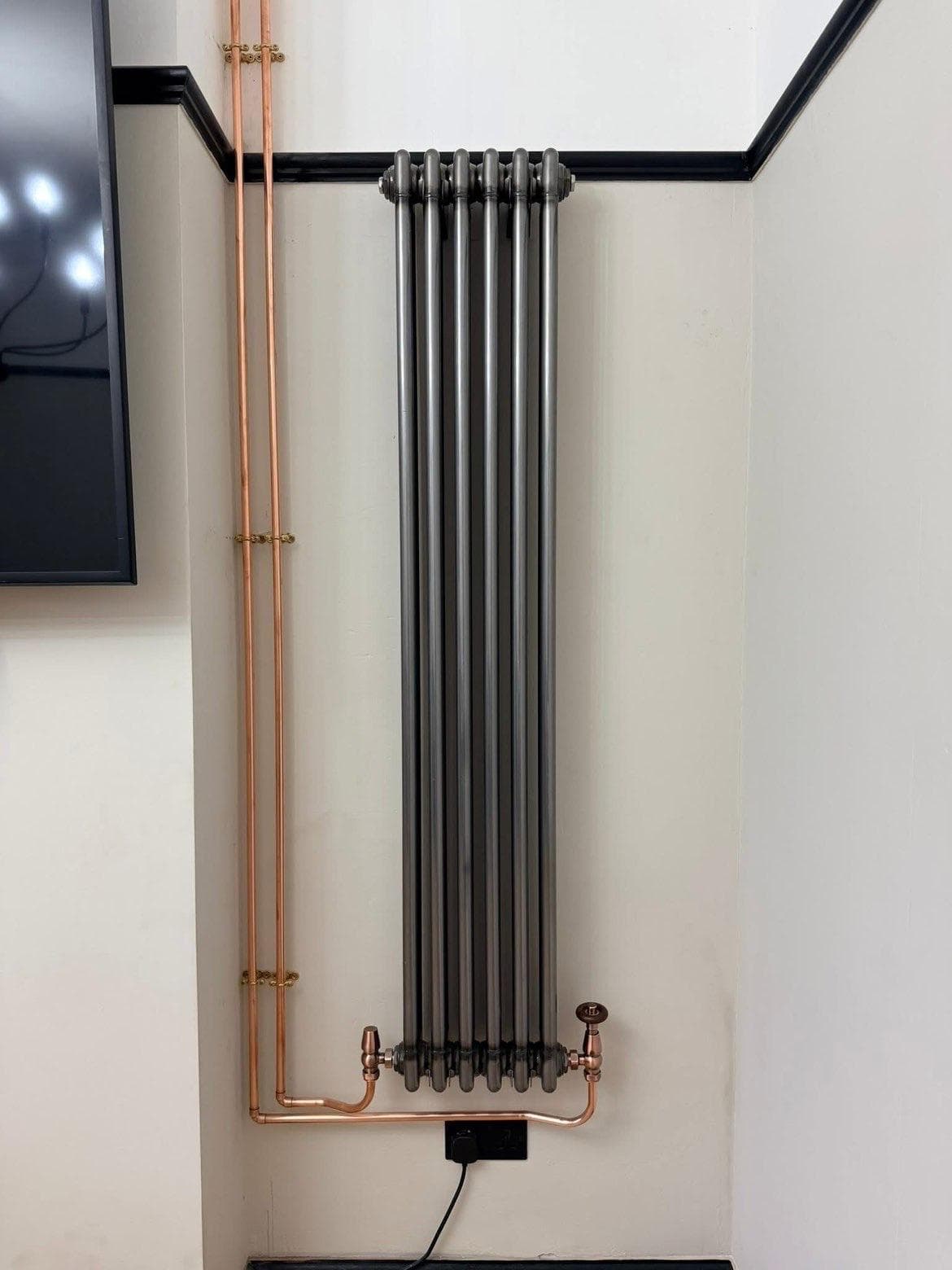 Compact pipework fit